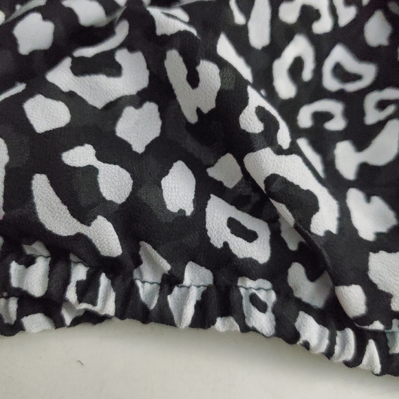 Torrid Black and White Animal Print Chiffon Surplice Blouse - Picture 4 of 6